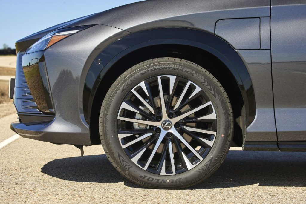 Prueba Lexus RZ 23 Motor16