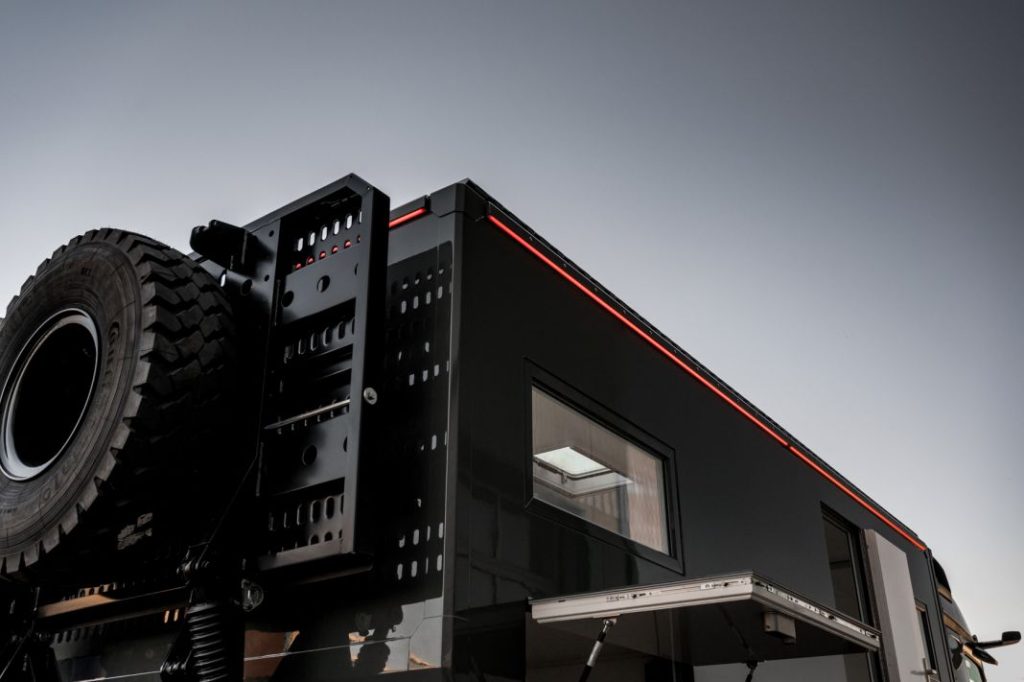 SOD Peak 8x6, la autocaravana más bestia 6 Motor16 SOD Peak 8x6 13 Motor16