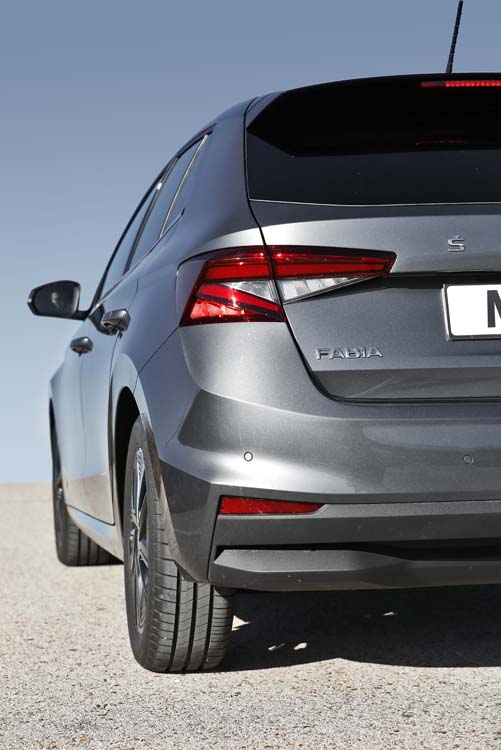 Skoda Fabia 1.0 TSI 95 CV 2 Motor16