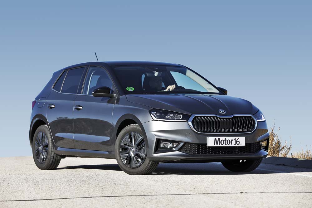 La historia del Škoda Fabia llega a los 5 millones de coches fabricados 6 Motor16 Skoda Fabia 1.0 TSI 95 CV 39 Motor16