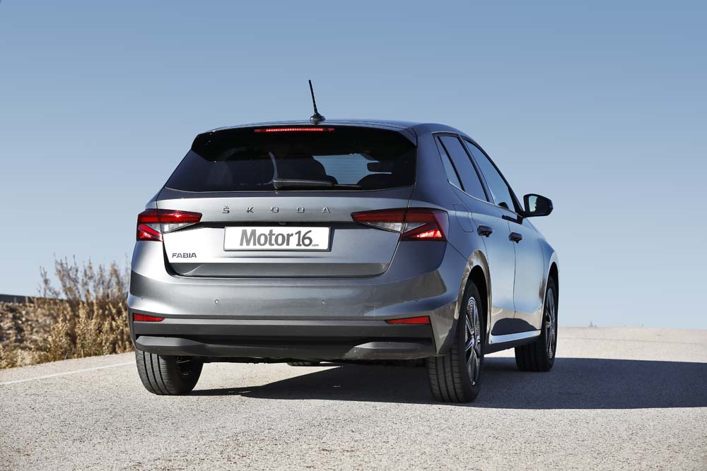 Skoda Fabia 1.0 TSI 95 CV 43 Motor16