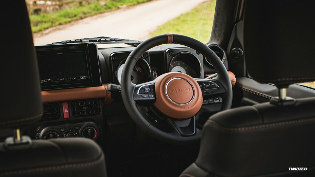 Suzuki Jimny turbo Twisted: 167 CV y un lujoso interior de cuero 13 Motor16 Suzuki Jimny turbo Twisted 10 Motor16