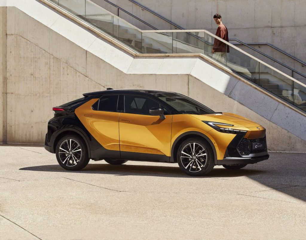 ¿Quieres el nuevo Toyota C-HR? Ya puedes reservarlo 4 Motor16 Toyota CH R nuevo 12 Motor16