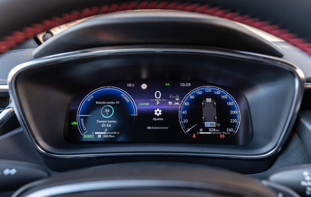 Toyota Corolla 200H GR Sport 20 1 Motor16