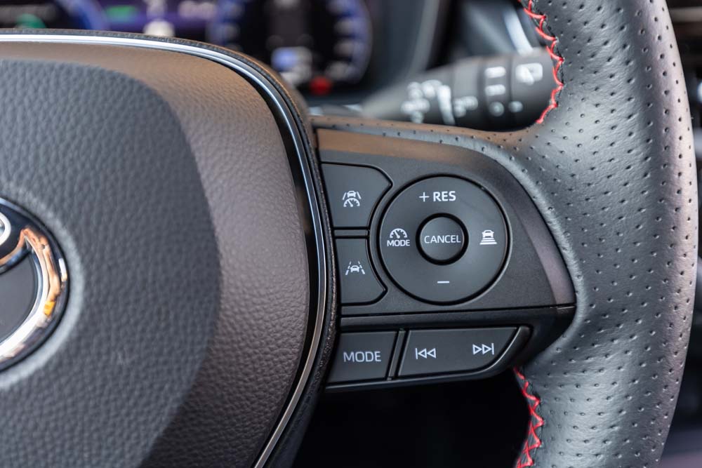 Toyota Corolla 200H GR Sport 25 Motor16