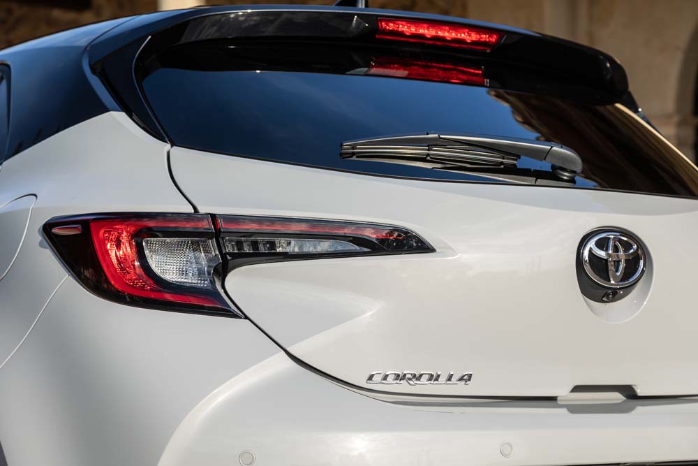 Toyota Corolla 200H GR Sport 3 Motor16