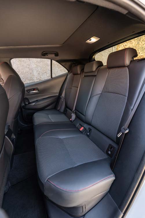 Toyota Corolla 200H GR Sport 30 Motor16