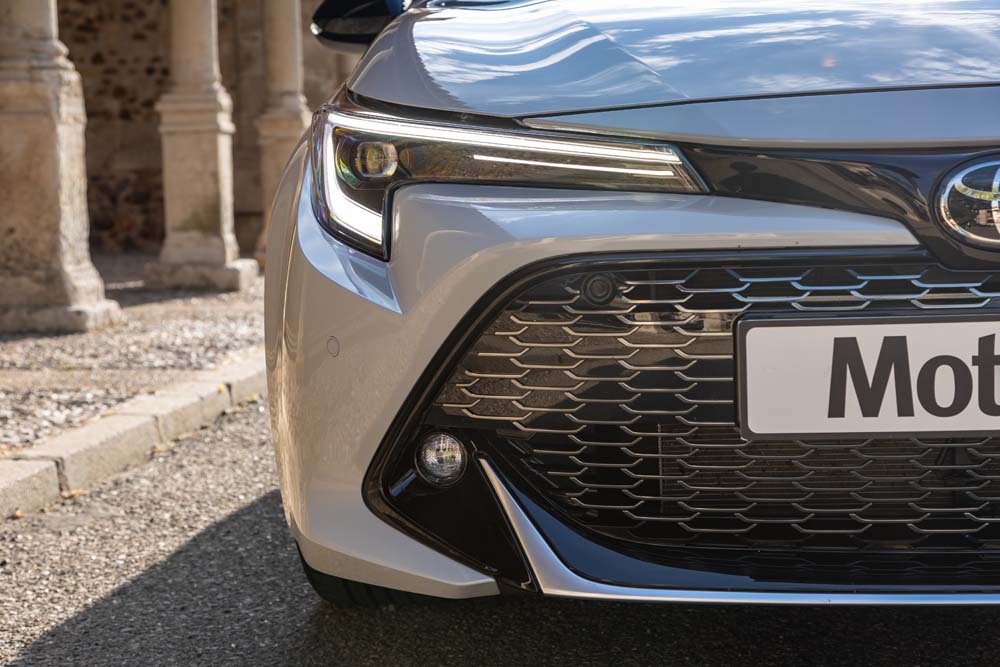 Toyota Corolla 200H GR Sport 7 Motor16