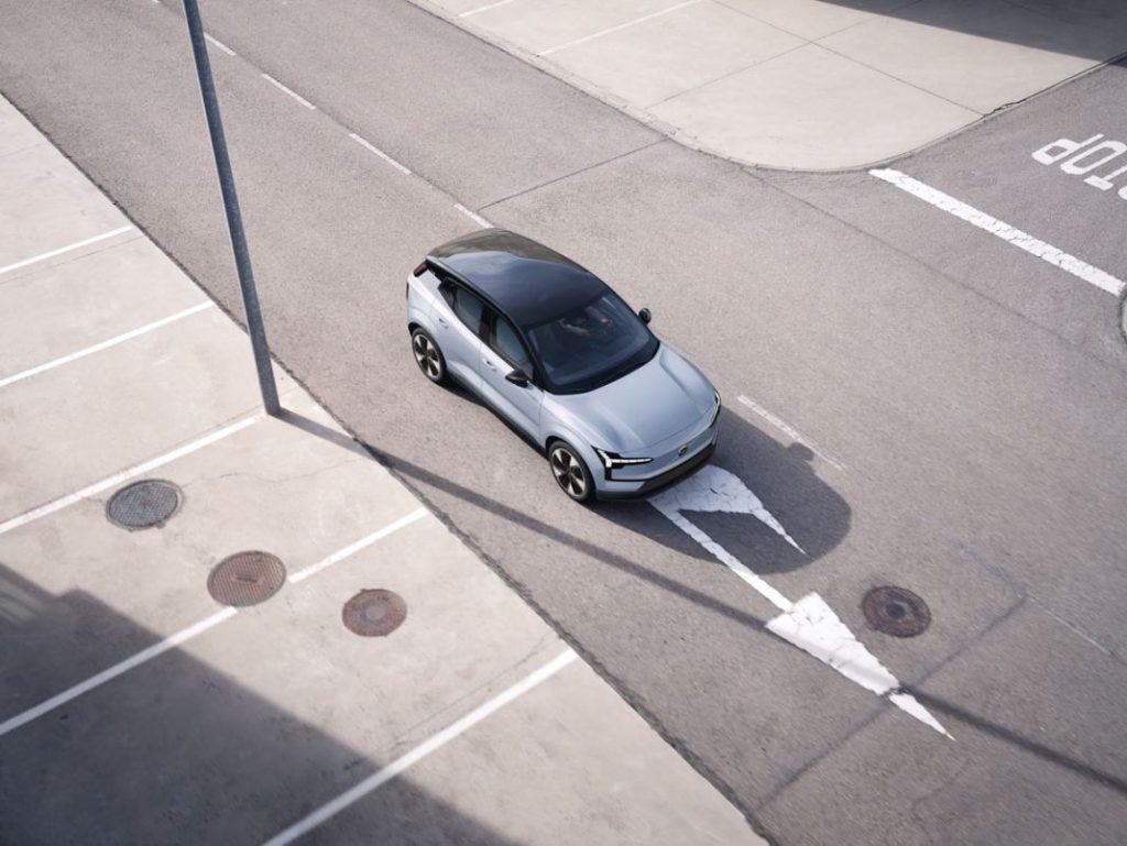 Nuevo Volvo EX30, un SUV eléctrico pequeño, pero poderoso 25 Motor16 VOLVO EX30 10 1 Motor16