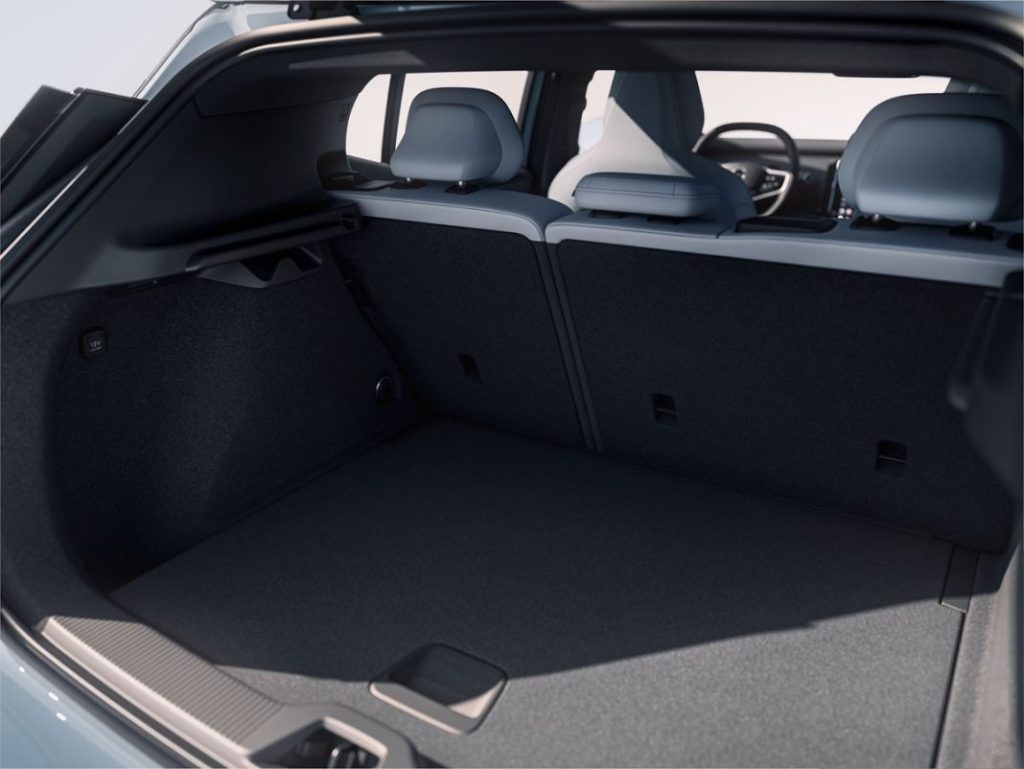 Nuevo Volvo EX30, un SUV eléctrico pequeño, pero poderoso 40 Motor16 VOLVO EX30 22 Motor16