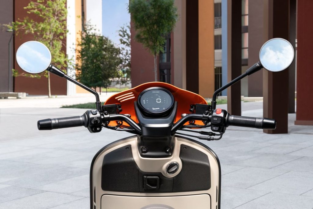 Nueva Vespa Gtv. Clasicismo deportivo 25 Motor16 Vespa Gtv 23 Motor16