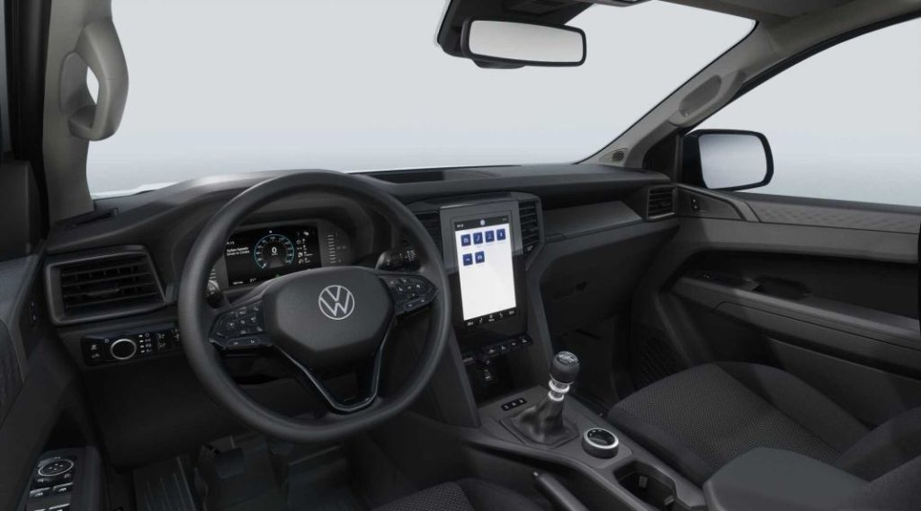 El Volkswagen Amarok ya tiene precios para España… y no es barato 2 Motor16 Volkswagen Amarok doble cabina basico precio interior Motor16