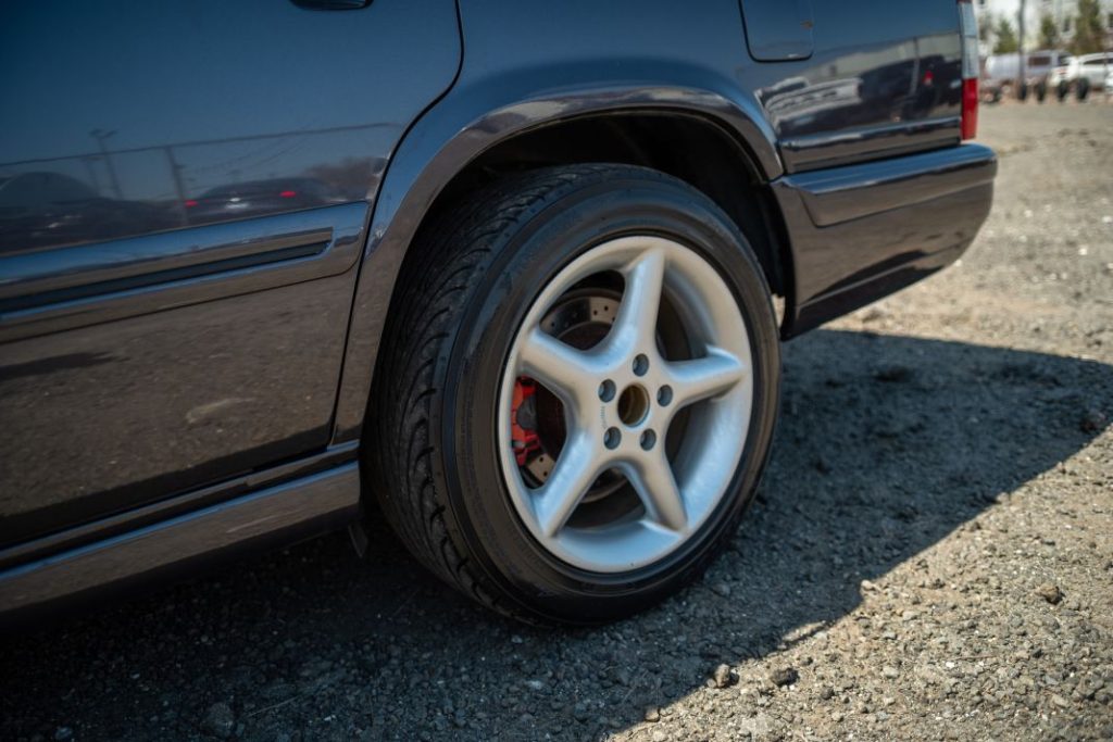 Este Volvo 960 ex Paul Newman con motor V8 de Corvette puede ser tuyo 6 Motor16 Volvo 960 V8 Paul Newman 9 Motor16