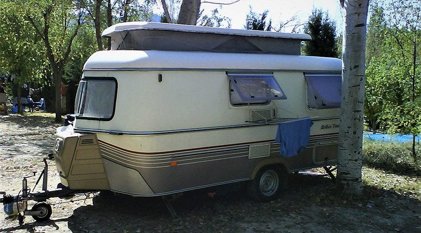 ¿Quieres una caravana de segunda mano? Pues que no te timen 117 Motor16 caravana mediana 830x460 1 Motor16