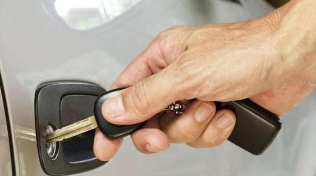 Las llaves de tu coche tienen una función que seguro no conoces 37 Motor16 desconocimiento