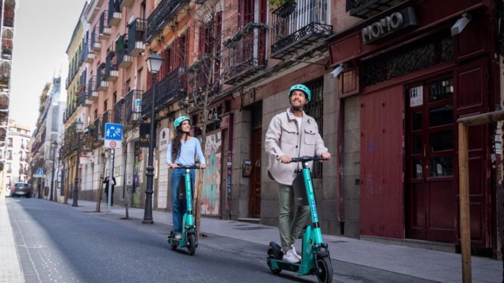 Ahora son los médicos los que cargan contra el uso de los patinetes eléctricos 132 Motor16 patinetes