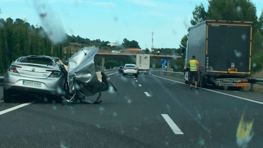 El consejo de Pere Navarro que te puede costar 200 euros y que contradice a la DGT 187 Motor16 accidentes