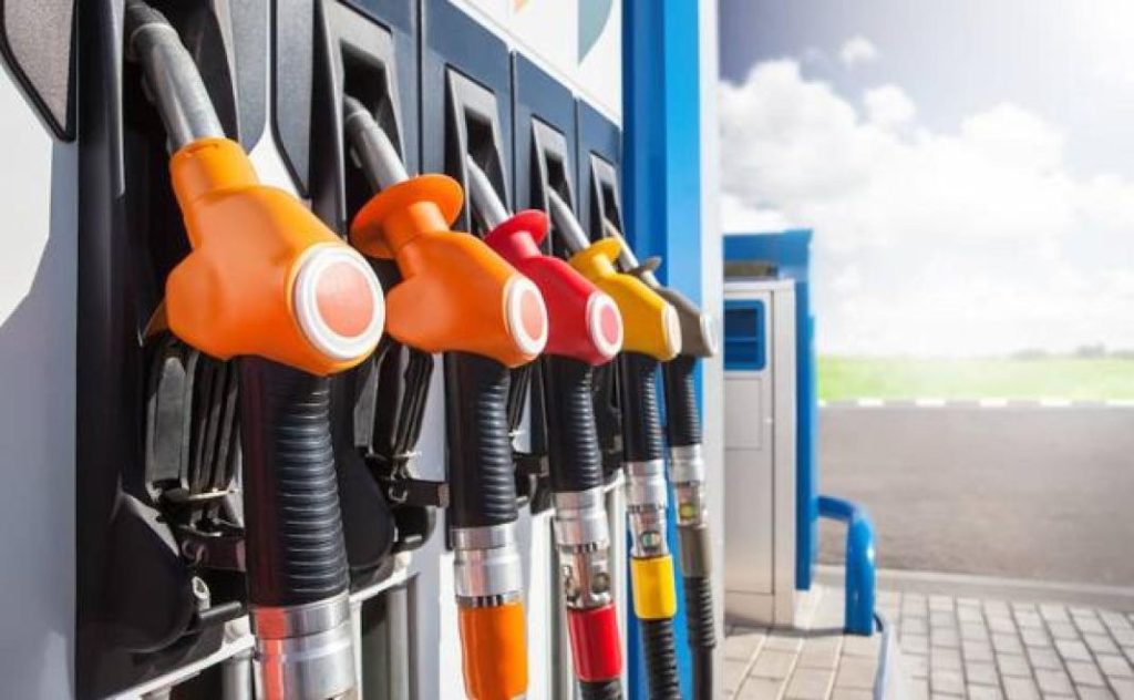 Si te vas a la playa de vacaciones, estas son las gasolineras en las que debes repostar 199 Motor16 precios