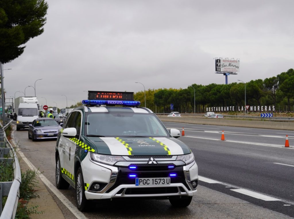 Cuesta 75 euros en Amazon y es el 'arma' definitiva para evitar multas de la DGT 147 Motor16 precaución