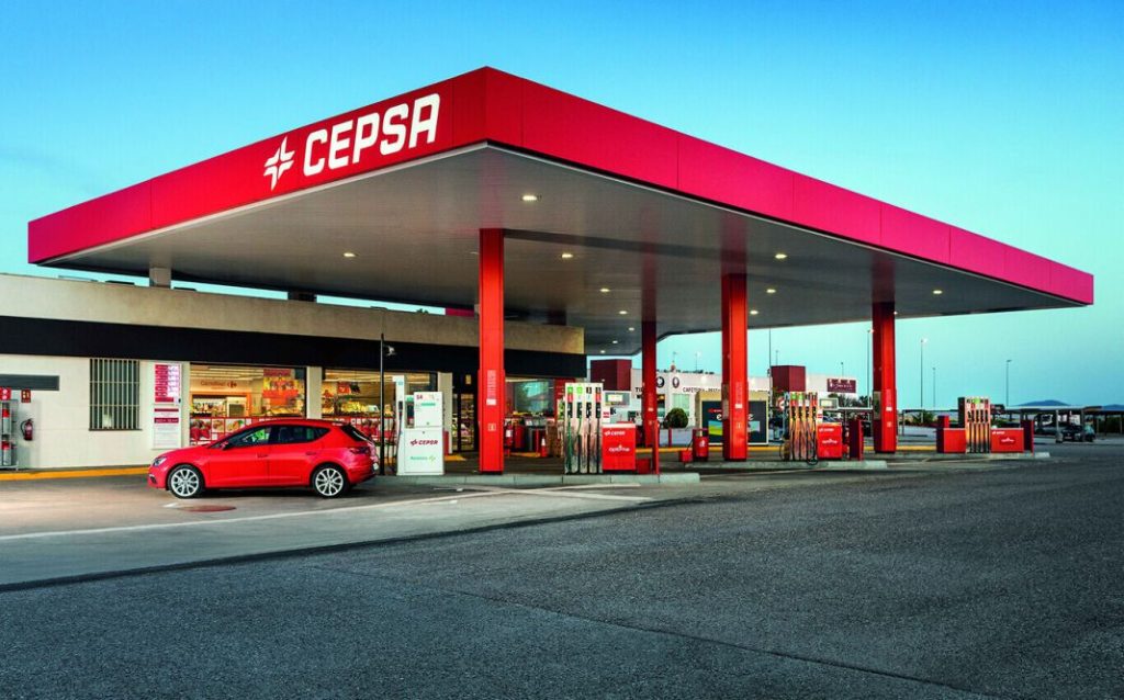 Si te vas a la playa de vacaciones, estas son las gasolineras en las que debes repostar 197 Motor16 gasolineras