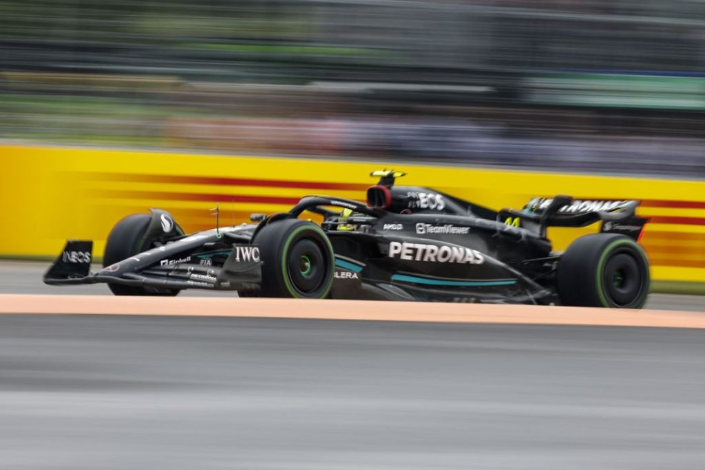 'Si no hubieses tenido que gestionar ese problema...' ¿Están Alonso y Aston Martin más cerca de Red Bull? 7 Motor16 hamilto Motor16