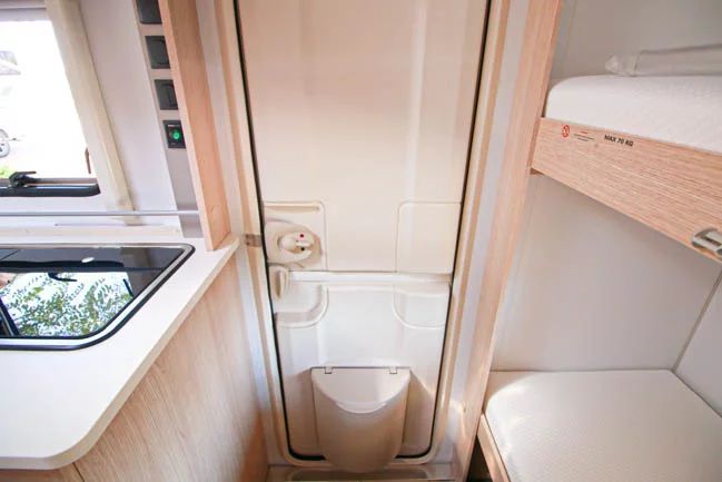 La caravana low cost perfecta tiene cuatro camas y es más cómoda que un hotel 6 Motor16 imagen 121 Motor16