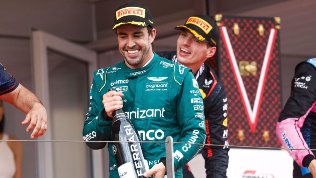'Las mejoras funcionan y no vamos a parar': Alonso y Aston Martin disparan a Red Bull 181 Motor16 escudería
