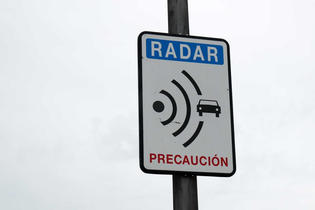Radares de cruce: el nuevo 'arma' que va a implantar la DGT en las carreteras 4 Motor16 seguridad