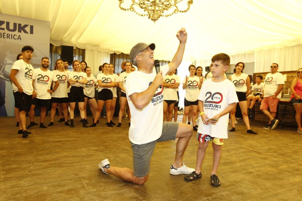 record suzuki vitara 23 personas dentro 202310 Motor16