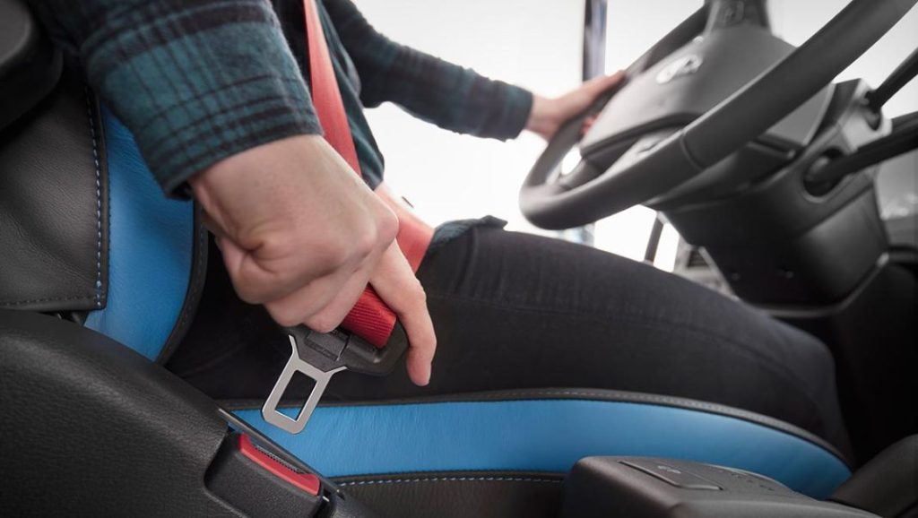 Hay 7 casos en los que puedes conducir sin cinturón. Y la DGT no te podrá multar por ello 70 Motor16 DGT