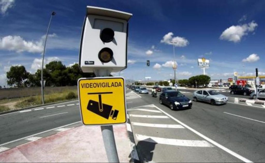 Radares de cruce: el nuevo 'arma' que va a implantar la DGT en las carreteras 3 Motor16 siniestros