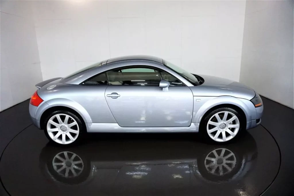 2006 Audi TT MK1 RIX UK 11 Motor16