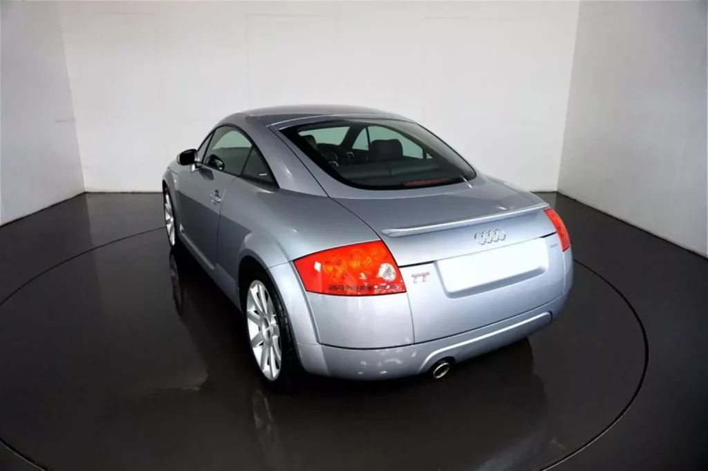 2006 Audi TT MK1 RIX UK. Imagen trasera.