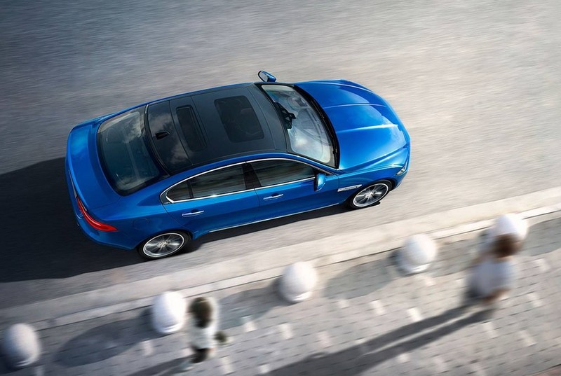 Jaguar sigue los pasos de Tesla y hace una oferta sin igual en su XEL 8 Motor16 2018 jaguar xel china 5 Motor16