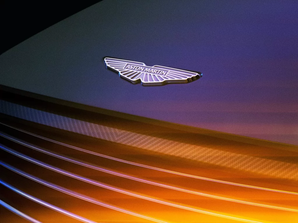 Valour. El Aston Martin más especial, cuelga el cartel de 'todo vendido' 20 Motor16 2023 Aston Martin Valour 18 Motor16