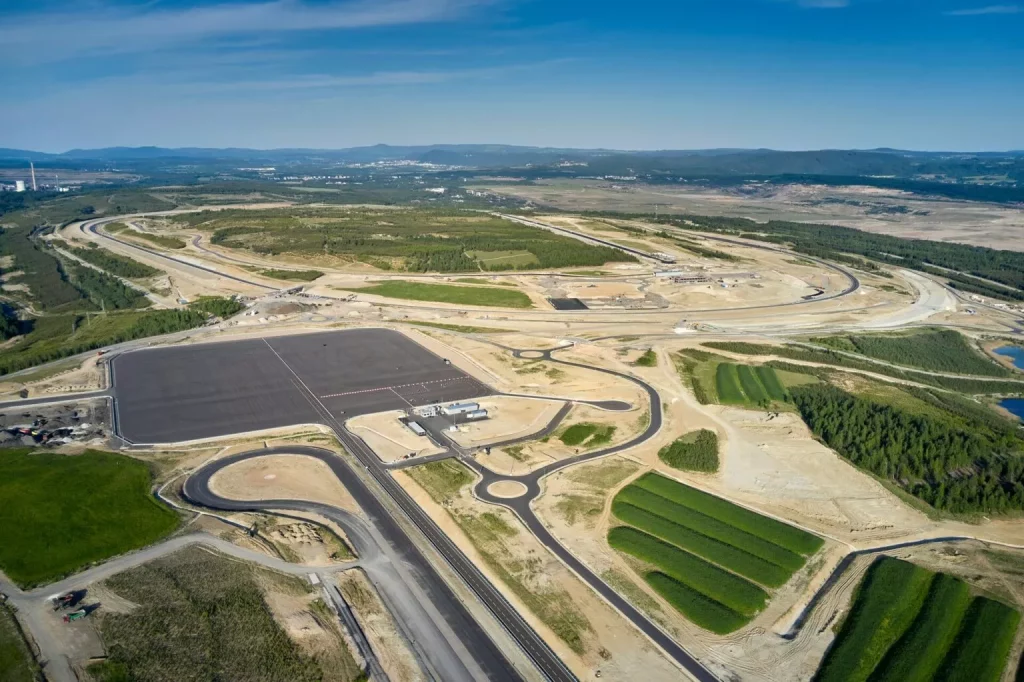 2023 BMW Centro Pruebas Autonomos 8 Motor16