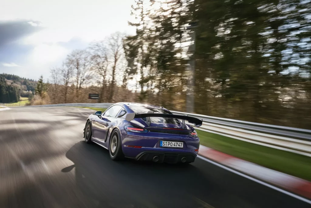 2023 Manthey Porsche Cayman GT4 RS 4 Motor16