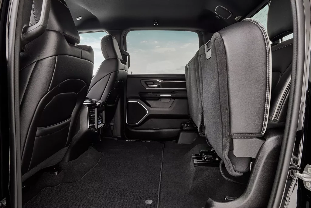 2023 Ram 1500 Laramie Sport 15 Motor16