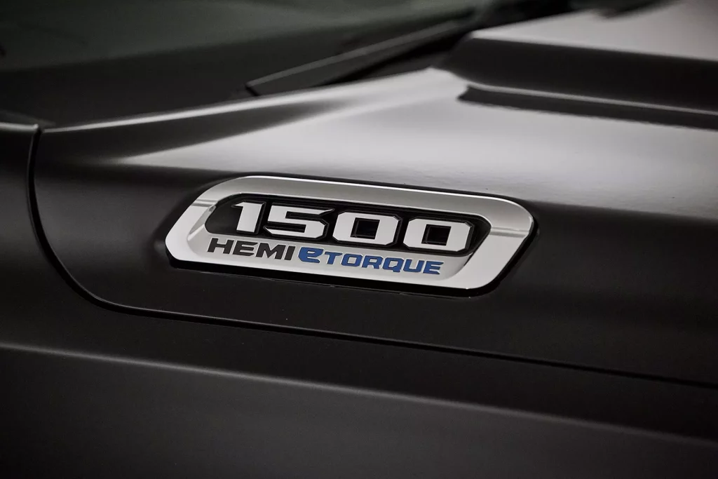 2023 Ram 1500 Laramie Sport 16 Motor16