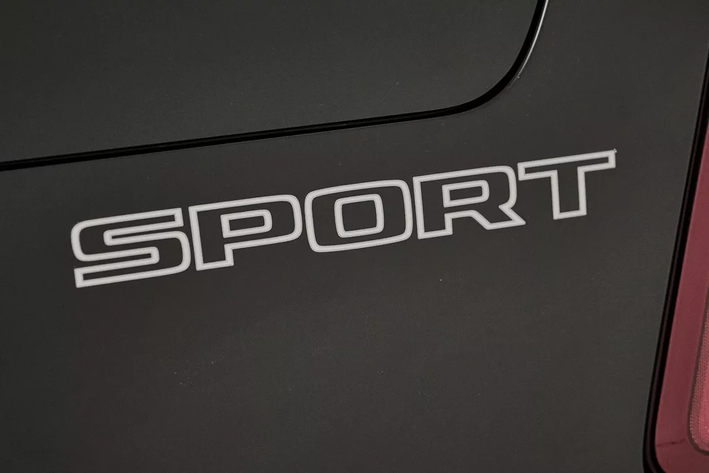 2023 Ram 1500 Laramie Sport 18 Motor16