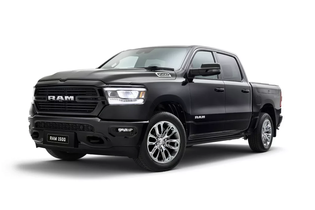 2023 Ram 1500 Laramie Sport 7 Motor16