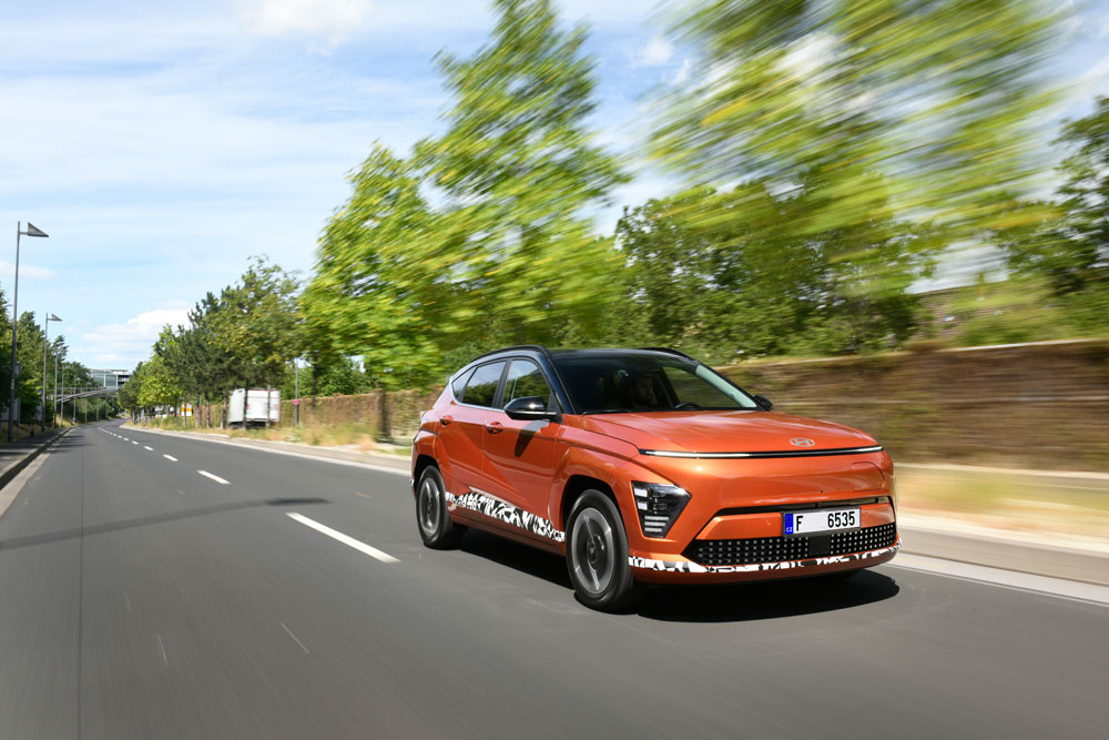 Hyundai Kona EV: conducimos un SUV '0 emisiones' que mejora en todo 21 Motor16 2023 al volante Hyundai Kona EV 18 1 Motor16