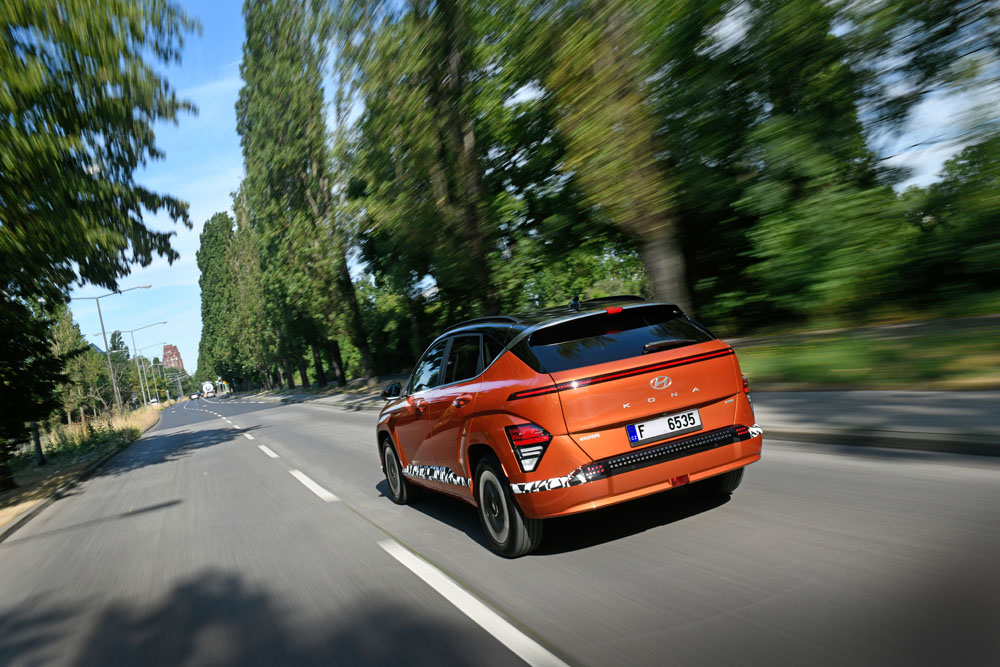 Hyundai Kona EV: conducimos un SUV '0 emisiones' que mejora en todo 16 Motor16 2023 al volante Hyundai Kona EV 5 1 Motor16