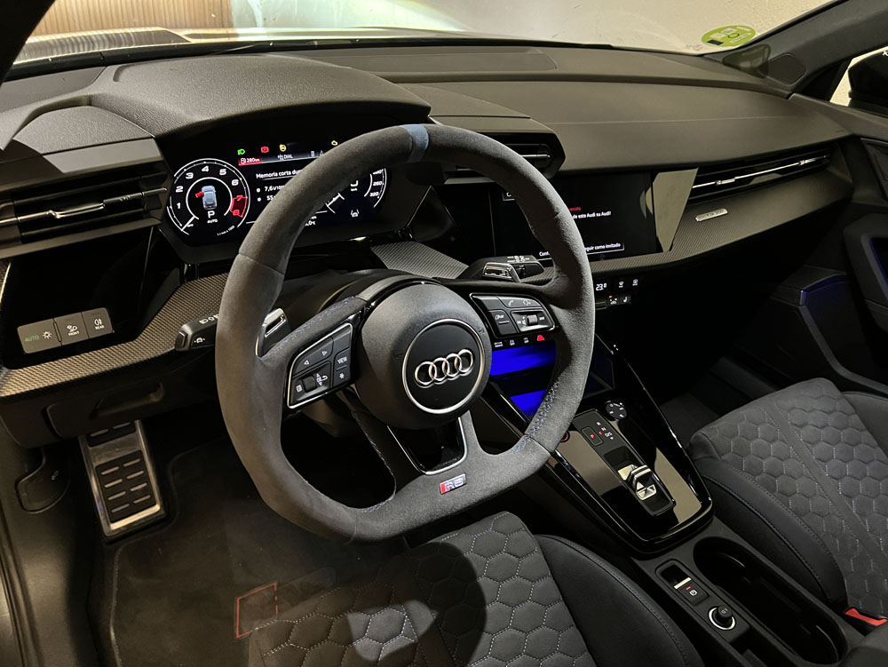2023 Audi RS3 Performance Sportback. Prueba. Imagen salpicadero.