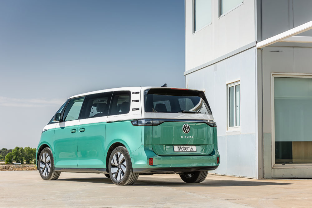 Probamos el Volkswagen ID.Buzz. Un hippy con posibles 14 Motor16 2023 prueba volkswagen id.buzz 14 Motor16