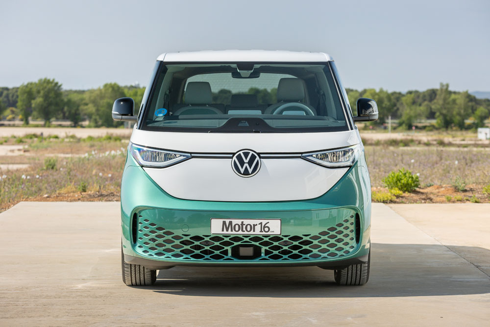 Probamos el Volkswagen ID.Buzz. Un hippy con posibles 12 Motor16 2023 prueba volkswagen id.buzz 18 Motor16