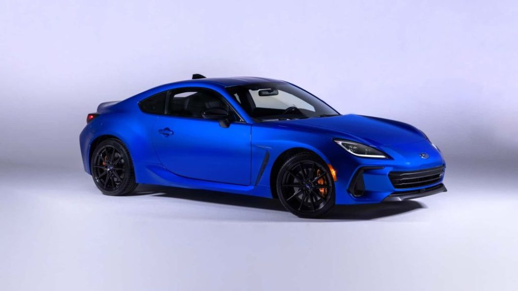 Subaru BRZ tS. La versión tocada por STI 1 Motor16 2023 Subaru BRZ tS. Imagen delantera.