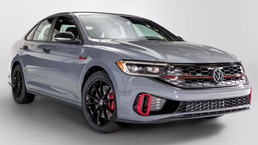 El Volkswagen Jetta más deportivo celebra sus 40 primaveras 3 Motor16 2023 Volkswagen Jetta GLI 40th Anniversary Edition. Imagen delantera.