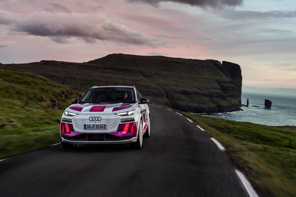 El nuevo Audi Q6 e-tron presumirá de unos faros que 'hablan' 6 Motor16 Audi Q6 e-tron.