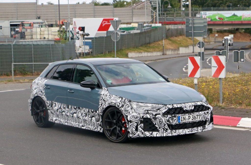 El Audi RS3 muestra su nuevo estilo 6 Motor16 Audi RS3 Sportback facelift 4 Motor16